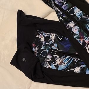 Betsey Johnson floral leggings medium